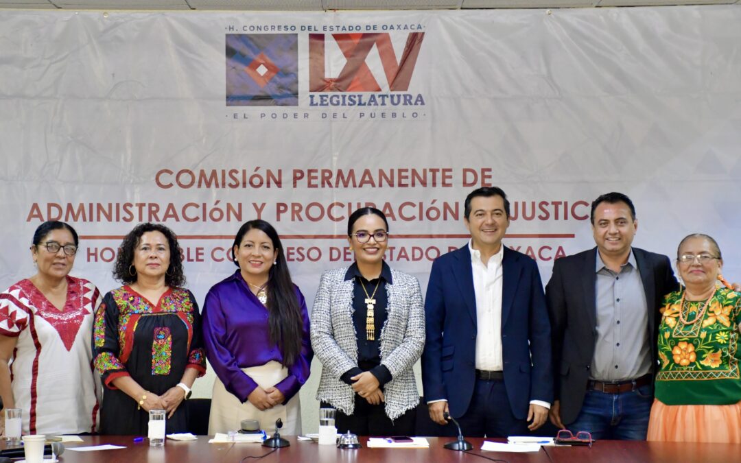 Comisión legislativa entrevista a integrantes de terna para elegir a la o el Fiscal de Oaxaca