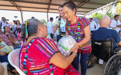 Familias de Chiltepec reciben de manera directa y oportuna sus dotaciones alimentarias por parte del DIF Oaxaca