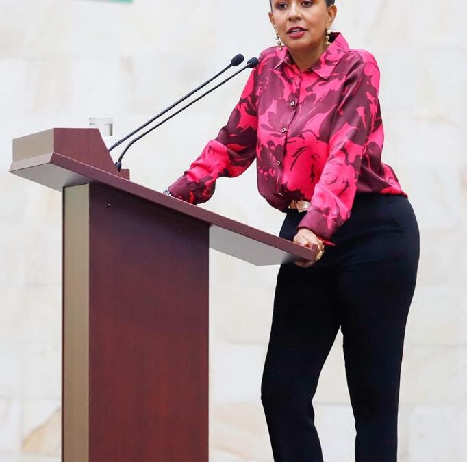 Urge Mariana Benítez fortalecer las Instancias Municipales de la Mujer en los 570 municipios y establecer una Red de Refugios Regionales