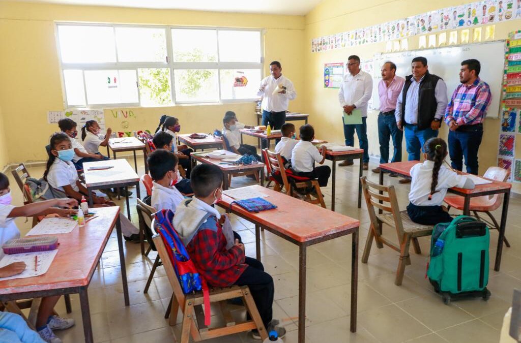 Garantiza IEEPO reinicio de clases en escuela del Istmo