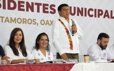 Histórico encuentro del gobernador y autoridades municipales del distrito de Tlacolula