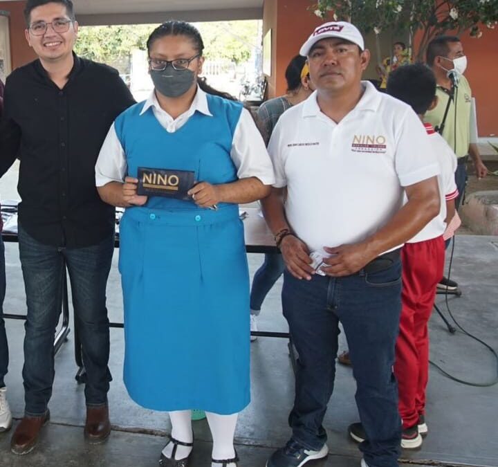 Entrega Fundación NINO lentes gratuitos a estudiantes de secundaria