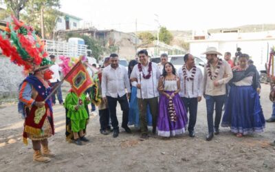 Resarce Gobierno de Oaxaca rezago histórico en San Miguel Tlacotepec