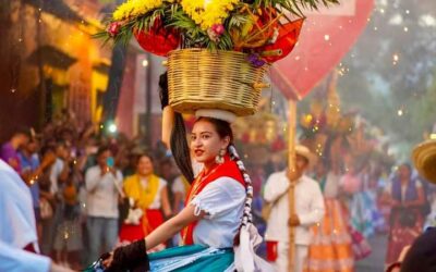 Miles disfrutan el Desfile de Delegaciones;  vibra Oaxaca con la Guelaguetza 2023