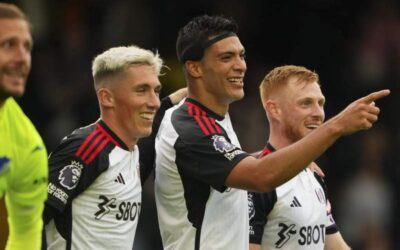 Raúl Jiménez anota su primer gol con el Fulham en juego amistoso