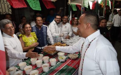 Celebra Nino Morales, unidad mostrada por el pueblo de Oaxaca, en Fiestas Patrias