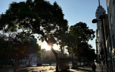 El presidente Andrés Manuel López Obrador aseveró que este viernes empezará a producir gasolinas la refinería de Dos Bocas, ubicada en el estado de Tabasco.