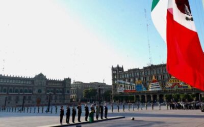 Izan la bandera del Zócalo a media asta en memoria de las víctimas de los sismos del 19 de septiembre de 1985 y 2017