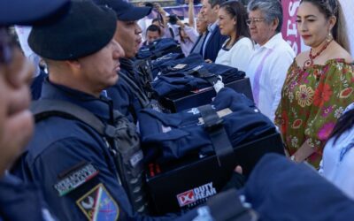 Se fortalece la Policía Municipal con la entrega de 650 uniformes tácticos