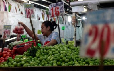 Banxico ve una caída “significativa” de la inflación, pero mantendrá la tasa