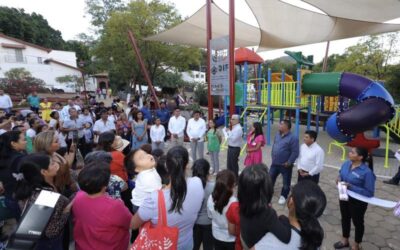 Florecen parques para la niñez en colonias populares de Oaxaca