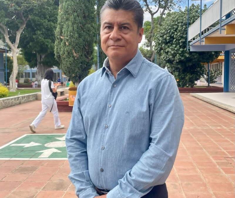 Comer y beber con moderación en estas fiestas, recomienda especialista de la UABJO