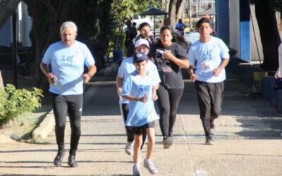 Con carrera atlética comunidad química de la UABJO celebra su día