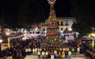 Con encendido de árbol de navidad comienzan las fiestas decembrinas en Oaxaca