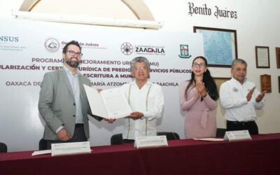 Recibe municipio de Oaxaca de Juárez escrituras de predios de servicios públicos