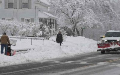 Tormenta invernal en EU provoca varias muertes, cortes de luz, cierre de escuelas y accidentes carreteros