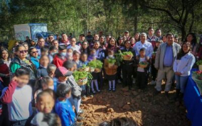 Inauguran DIF Oaxaca y Sefader Huerto Escolar Pedagógico Unidos Progresamos