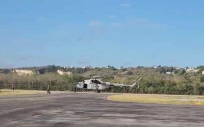 Helicóptero de la Marina se dirige a Oaxaca para combatir incendio en San Lucas Quiaviní