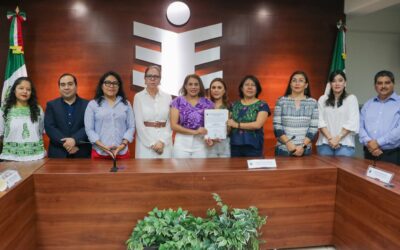 Recibe Tania López constancia como diputada local