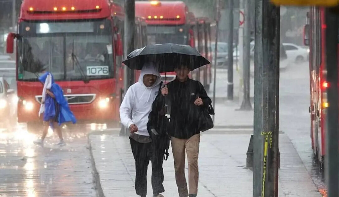 Clima en México: Ciclón tropical aumentará la intensidad de lluvias al Noreste, Oriente y Sureste del País