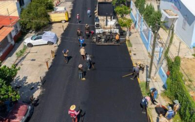 Refuerza Oaxaca de Juárez trabajos de bacheo y desazolve de calles por temporada de lluvias