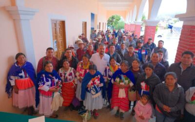 Cumple Gobierno de Oaxaca con obras de vivienda en la Mixteca