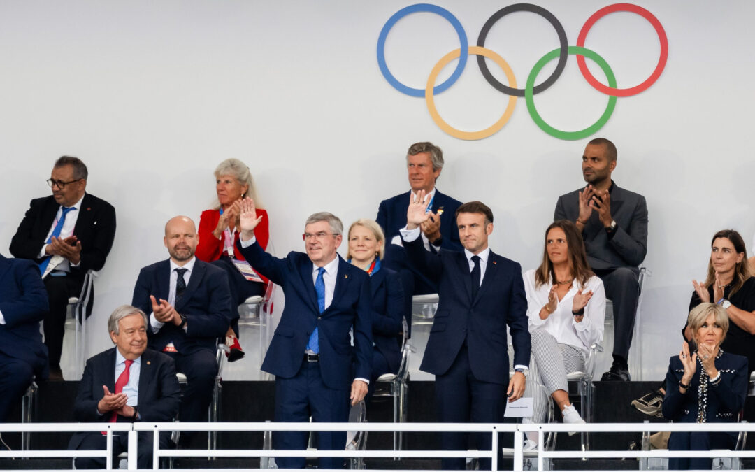 ¡París, te amo! Inicia la ceremonia inaugural de los Juegos Olímpicos en el río Sena