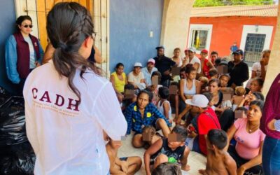 Brinda Gobierno de Oaxaca asistencia humanitaria a caravana de migrantes