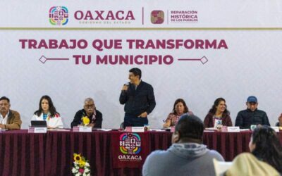 Reciben habitantes de San Juan Tepeuxila inversiones importantes en obras públicas