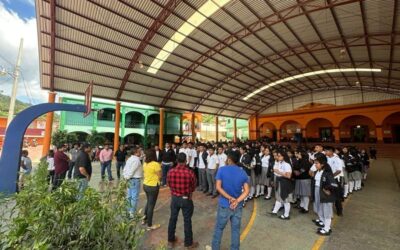 Atiende Reforesta Oaxaca instituciones educativas de San Miguel Peras