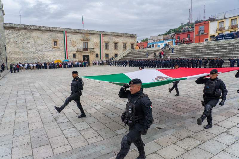 Enaltece Cabildo de Oaxaca de Juárez los más altos valores patrios