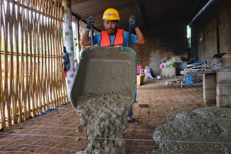 Más Viviendas Primavera con pisos firmes en la localidad de Santa Catarina Quiané