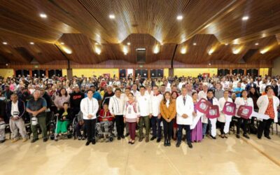 Se fortalece la salud de Oaxaca con la entrega de ambulancias y aparatos funcionales por más de 56 mdp