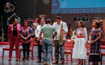 Entrega Gobierno de Oaxaca instrumentos musicales a 48 comunidades