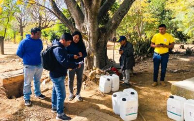 Entrega Coesfo producto biológico para saneamiento en comunidades de la Sierra de Juárez y Valles Centrales