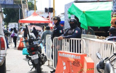 Se brinda seguridad en la Avenida Central del Mercado de Abasto durante la venta de juguetes