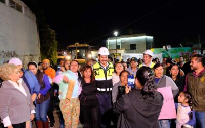 Vecinas y vecinos celebran inicio de obras de bacheo profundo y reencarpetamiento en Oaxaca de Juárez