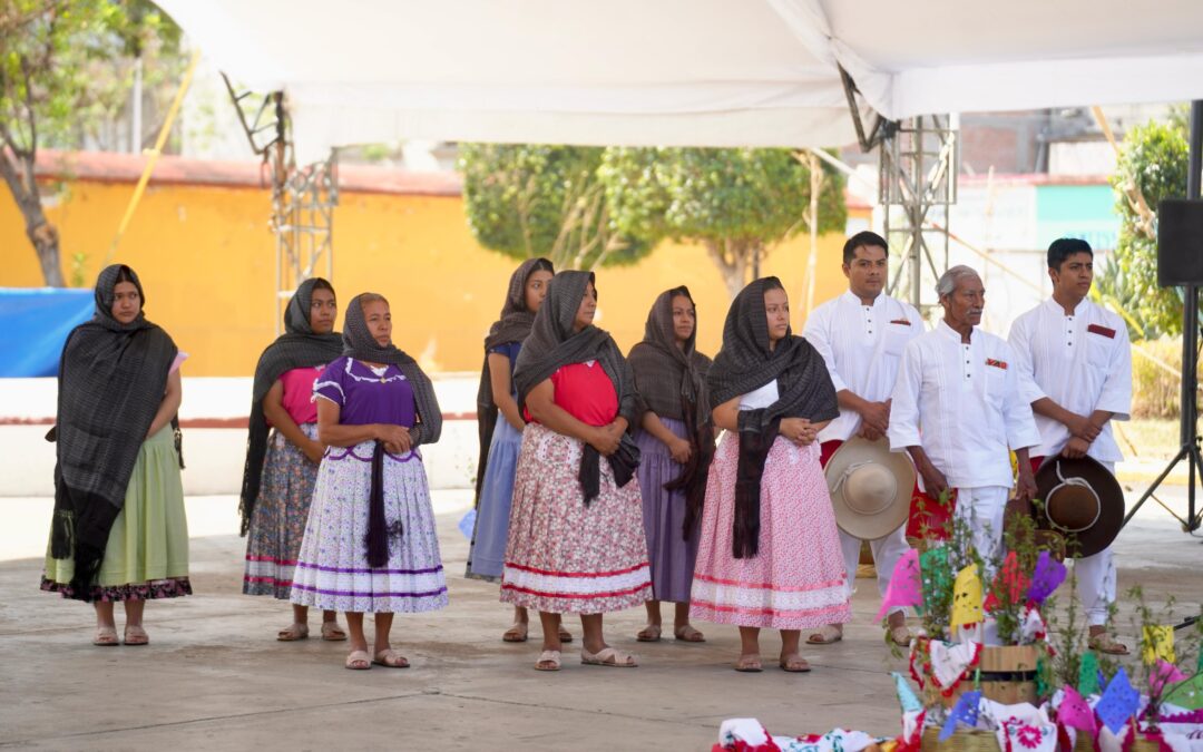 Con alegría y orgullo presenta Xoxocotlán a su delegación rumbo a la Guelaguetza 2025