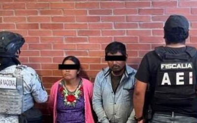 Fiscalía de Oaxaca, DEFENSA y Guardia Nacional detienen a dos personas durante cateo realizado en la región de la Sierra Sur; aseguran dosis de droga