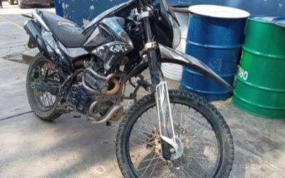 Policía Municipal detiene a dos personas por el presunto robo de una motocicleta