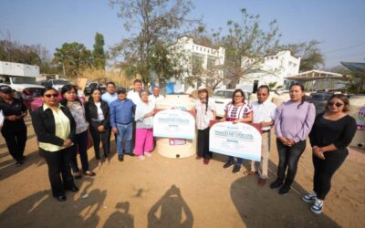 Entrega de tinacos refuerza estrategia contra la escasez de agua en Xoxocotlán