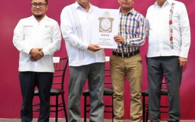 Entrega Salomón Jara 35 claves a instituciones de educación básica y especial