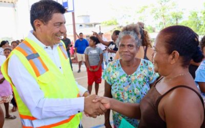 La Costa está de pie, supervisa Salomón Jara distribución de ayuda a comunidades afectadas por “Erick”