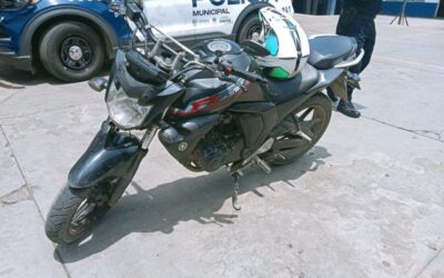 Policía Vial detiene a conductor de motocicleta al presentar presuntas alteraciones en sus numerales