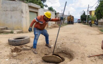 Continúan labores de desazolve en la Agencia de Pueblo Nuevo como parte del programa “Destape al Drenaje”