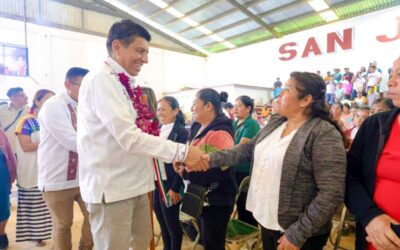Destina Gobernador de Oaxaca 10 mdp para la pavimentación de camino en San Juan Coatzóspam