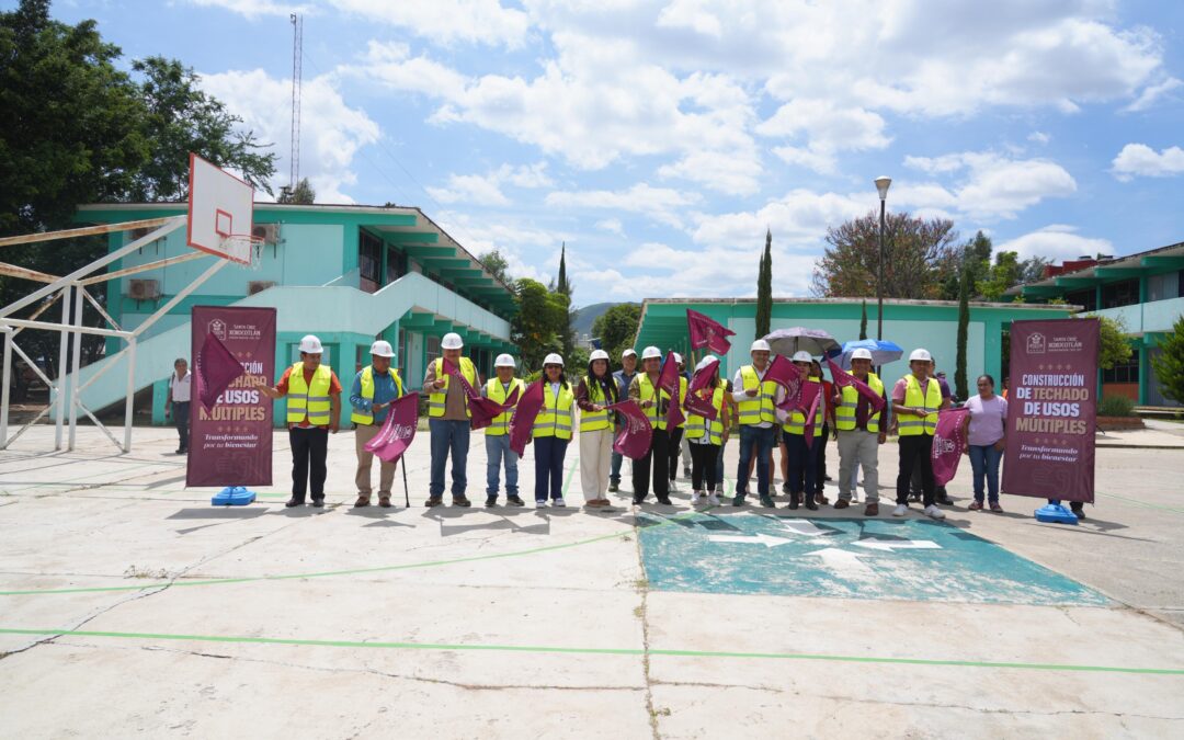 Arranca Nancy Benítez obras de pavimentación y techado escolar