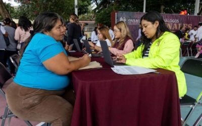 Gobierno de Ray Chagoya acerca servicios a San Martín Mexicapam mediante Diálogos Vecinales