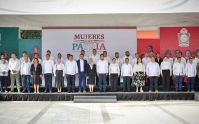 Refrenda IEEPO compromiso cívico en el izamiento de la Bandera Nacional