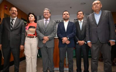 Ricardo Monreal da a conocer que la Jucopo acordó por unanimidad que la Mesa Directiva la presida Kenia López Rabadán (PAN)